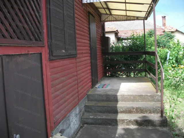 Eladó üdülő és hétvégi ház Tiszavárkony 36 nm