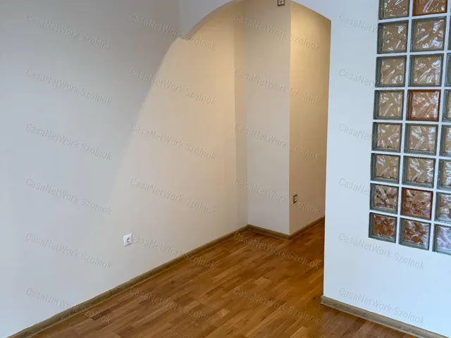 Kiadó lakás Szolnok 31 nm