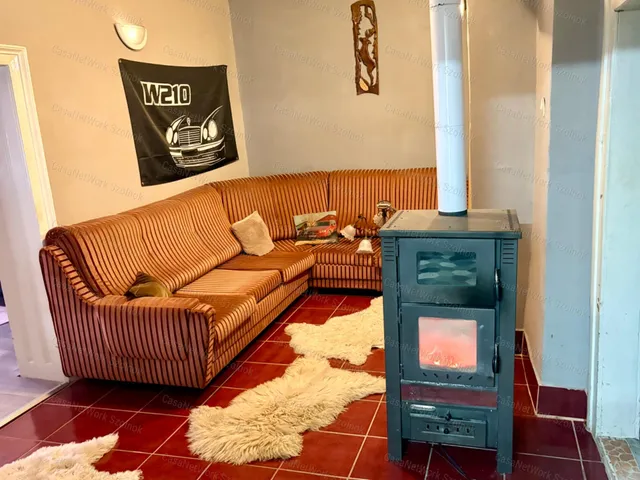 Eladó ház Újszász 89 nm