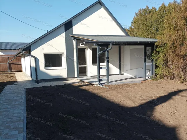 Eladó ház Szolnok 100 nm