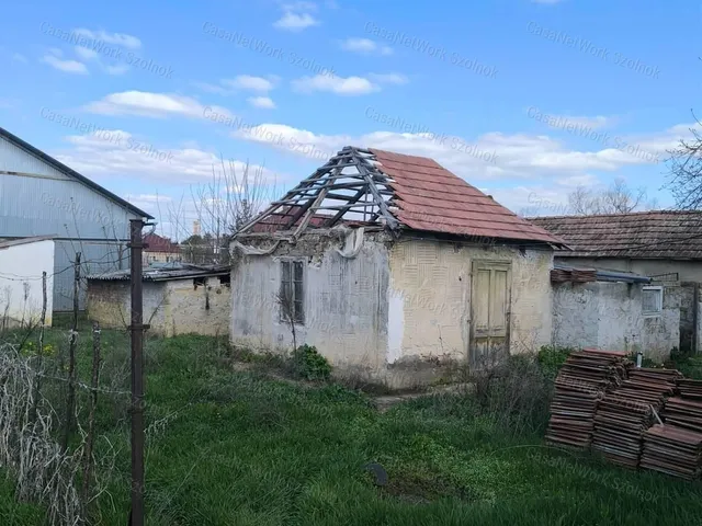 Eladó ház Tiszaföldvár 102 nm