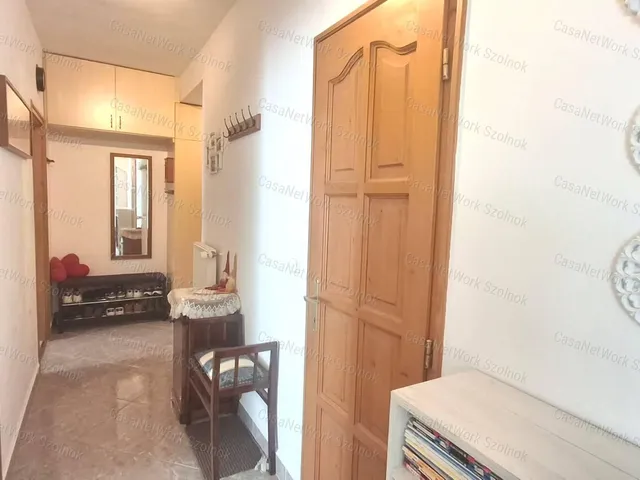 Eladó lakás Szolnok 68 nm