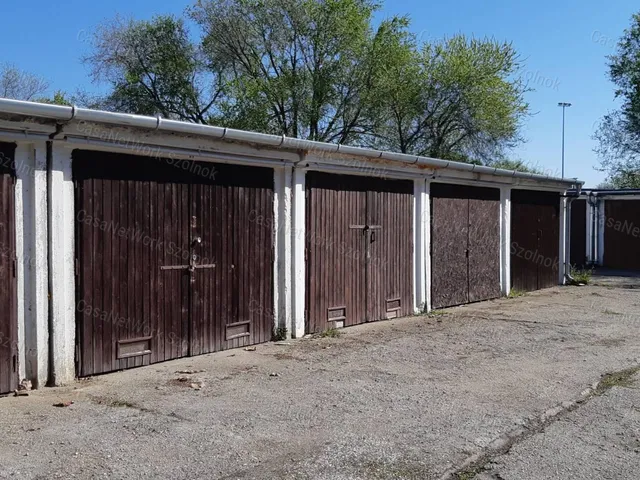 Eladó garázs Szolnok 16 nm