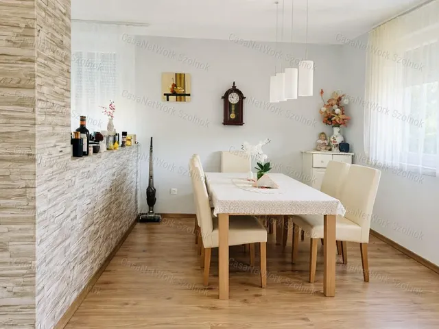 Eladó ház Újszász 70 nm