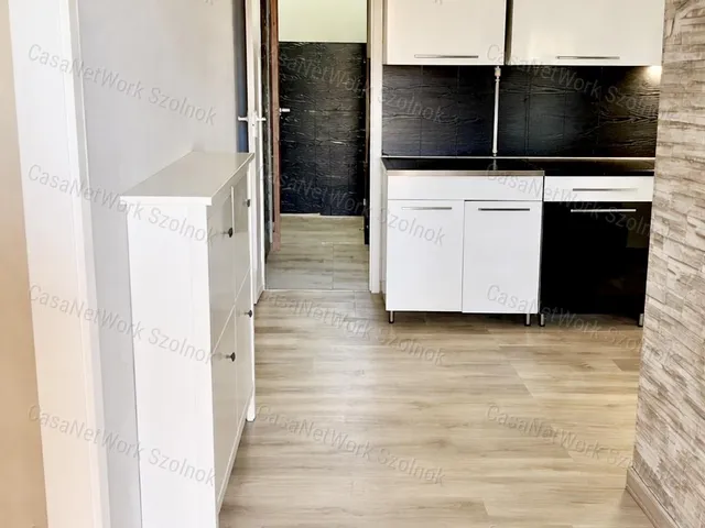 Eladó ház Újszász 70 nm