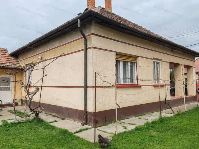 Eladó ház Kengyel 84 nm