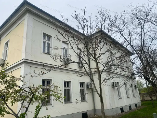 Kiadó kereskedelmi és ipari ingatlan Szolnok 36 nm