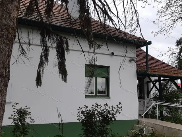 Eladó ház Tiszaföldvár 102 nm