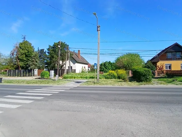 Eladó telek Martfű 720 nm