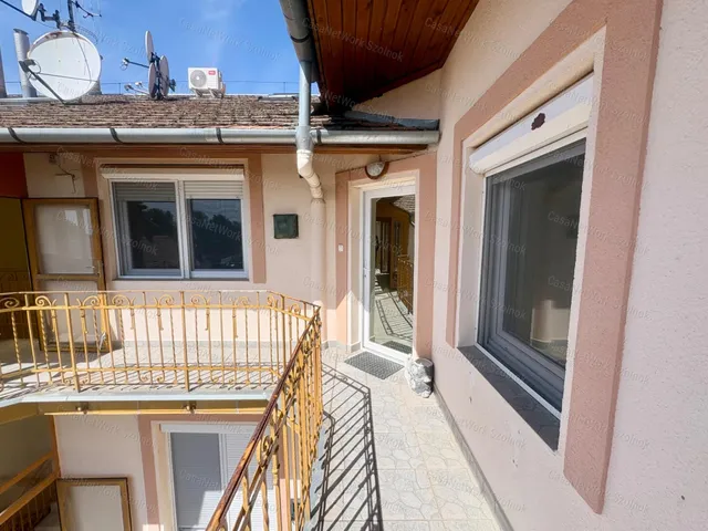 Eladó lakás Szolnok 101 nm