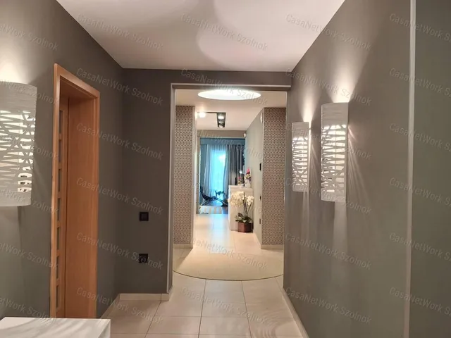 Eladó ház Szolnok 220 nm
