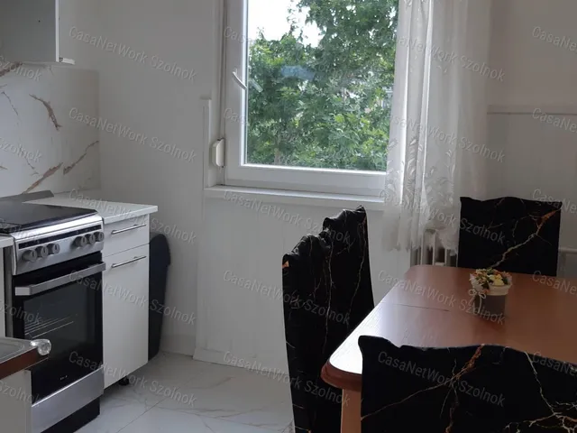 Eladó lakás Szolnok 54 nm