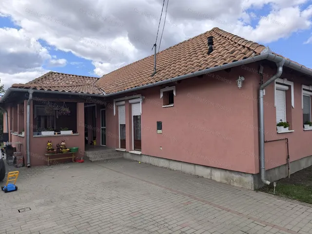 Eladó ház Szolnok 103 nm