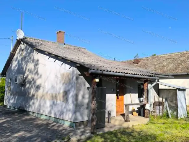 Eladó ház Tiszaföldvár 42 nm