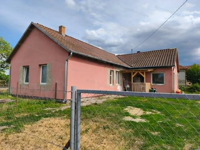 Eladó ház Abony 150 nm