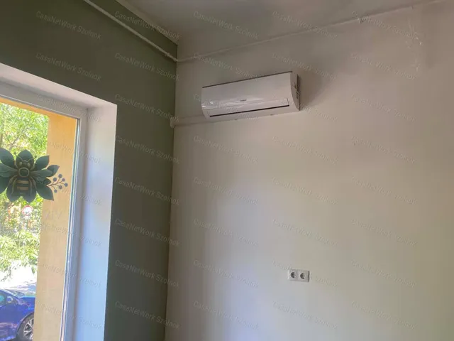 Kiadó kereskedelmi és ipari ingatlan Szolnok 43 nm
