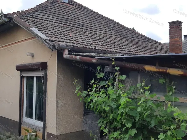 Eladó ház Tiszaföldvár 73 nm