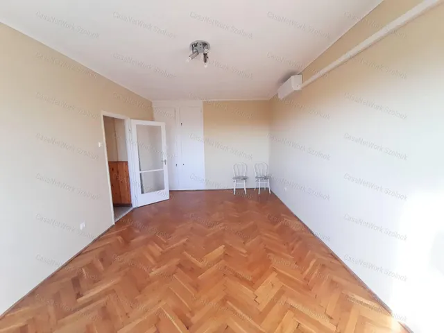 Kiadó lakás Szolnok 42 nm