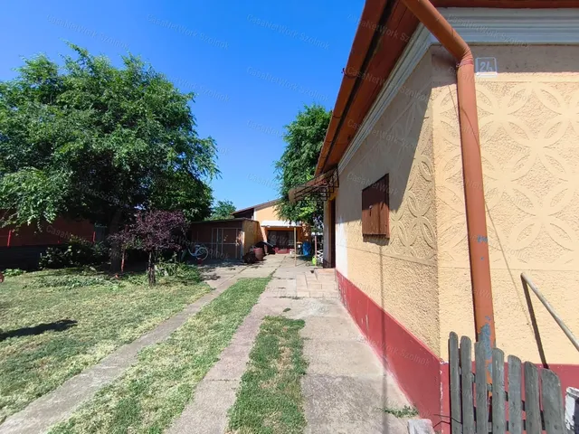 Eladó ház Abony 72 nm