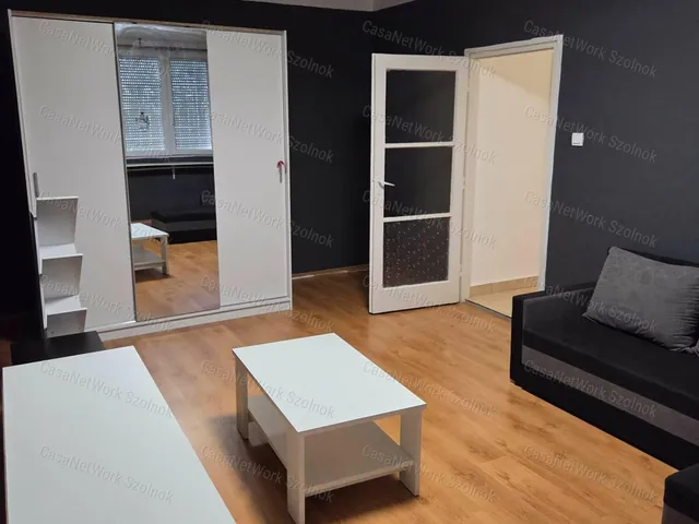 Kiadó lakás Szolnok 43 nm