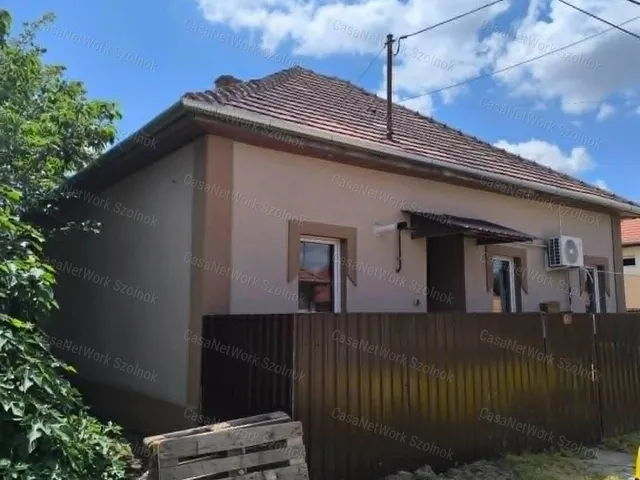 Eladó ház Kunszentmárton 68 nm