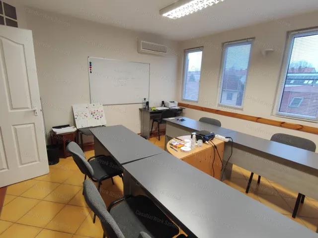 Kiadó kereskedelmi és ipari ingatlan Szolnok 20 nm