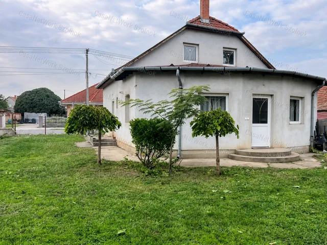 Eladó ház Tiszaföldvár 122 nm