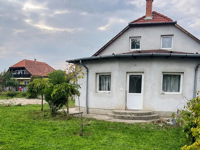 Eladó ház Tiszaföldvár 122 nm