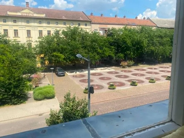 Eladó lakás Szolnok 42 nm