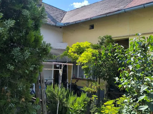Eladó ház Tiszaföldvár 73 nm