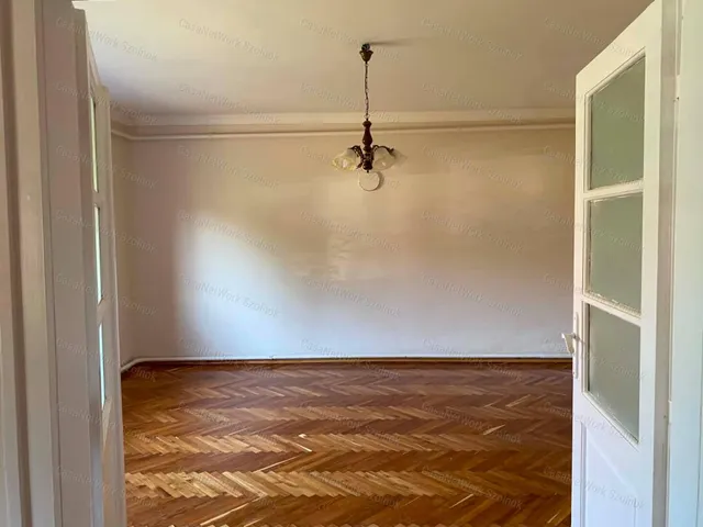 Eladó ház Szolnok 70 nm