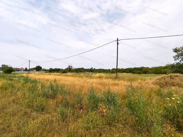 Eladó telek Szolnok 917 nm