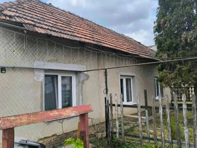 Eladó ház Tiszaföldvár 78 nm
