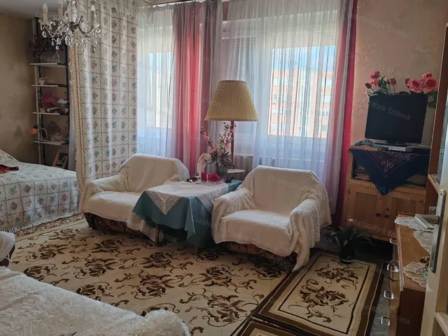 Eladó lakás Szolnok 49 nm