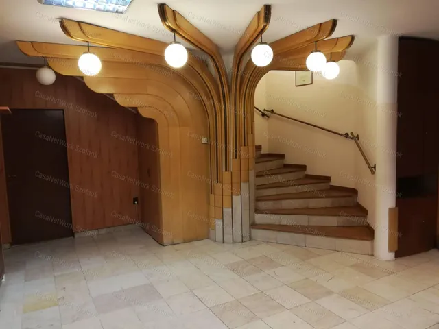 Eladó lakás Szolnok 212 nm