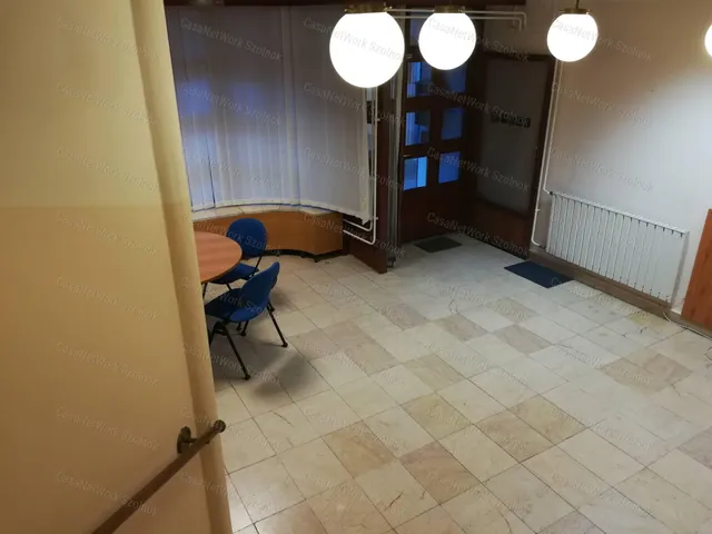 Eladó lakás Szolnok 212 nm