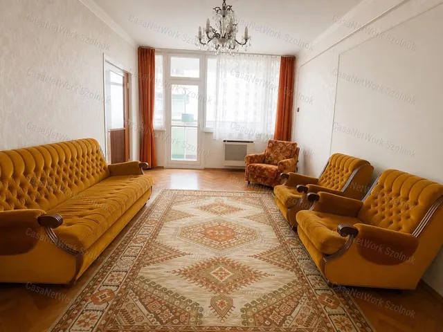 Eladó lakás Szolnok 83 nm