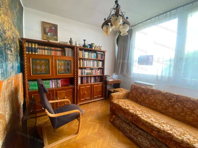 Eladó lakás Szolnok 83 nm