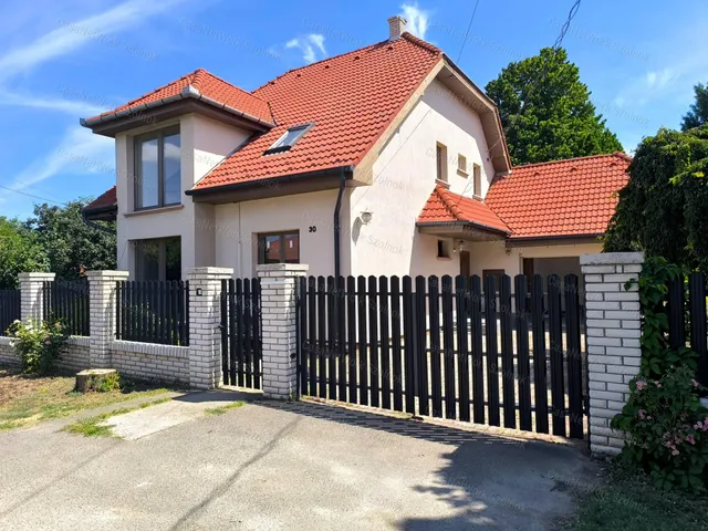 Eladó ház Rákóczifalva 132 nm