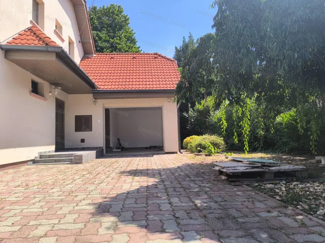 Eladó ház Rákóczifalva 132 nm