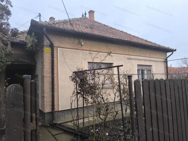 Eladó ház Tiszaföldvár 79 nm