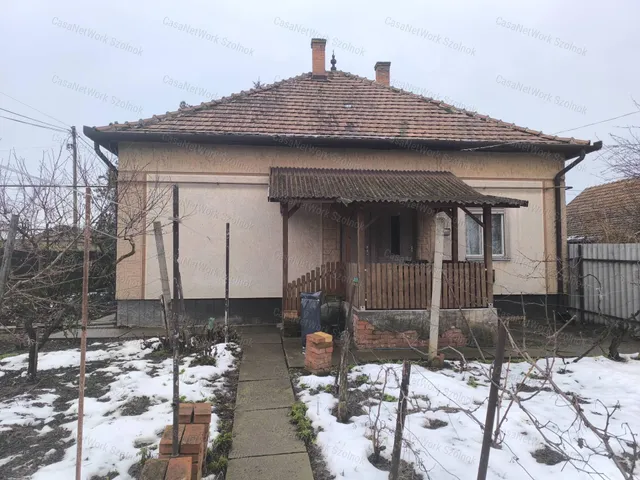 Eladó ház Tiszaföldvár 79 nm