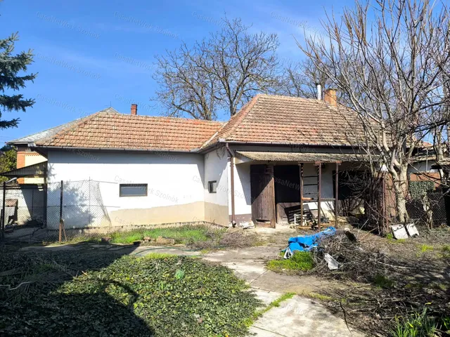 Eladó ház Tiszaföldvár 87 nm