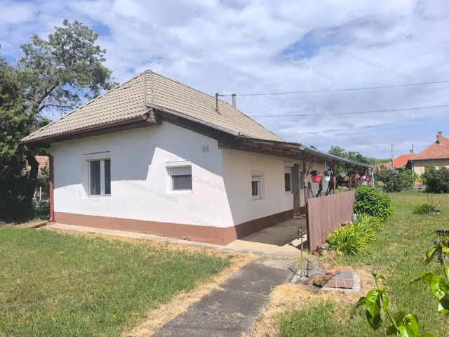 Eladó ház Tószeg 59 nm