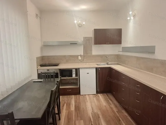 Kiadó lakás Szolnok 59 nm