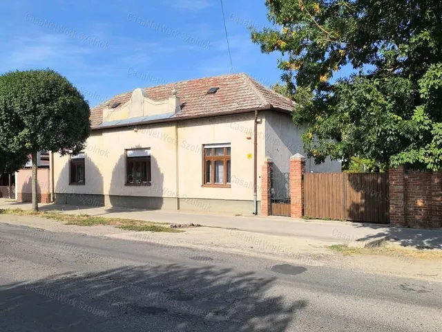 Eladó ház Tiszaföldvár 122 nm