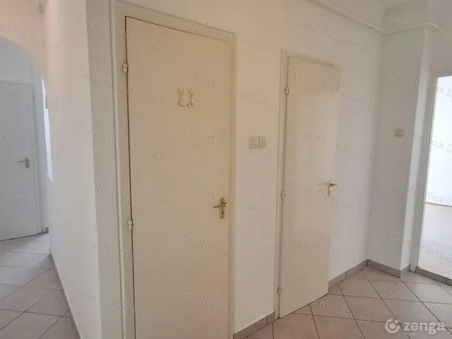 Kiadó lakás Szolnok 58 nm