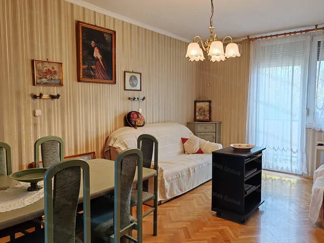 Eladó lakás Szolnok 67 nm