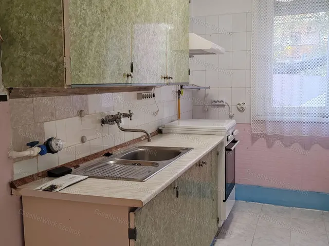 Eladó lakás Szolnok 42 nm