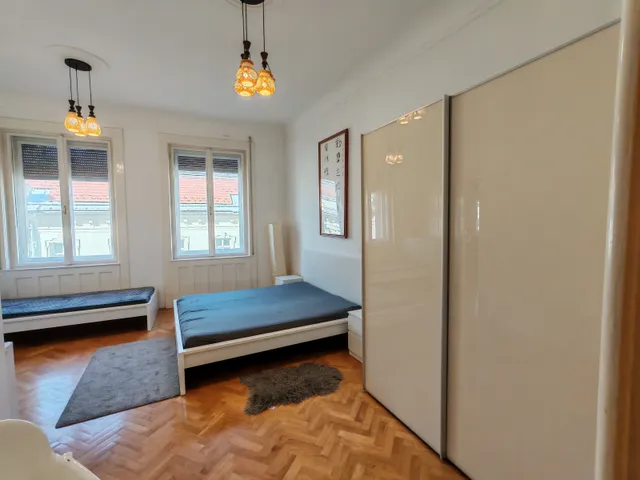 Kiadó lakás Budapest V. kerület, Belváros, Erzsébet híd Ferenciek tere között 123 nm